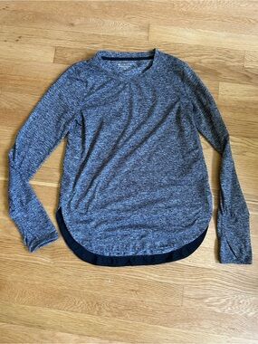 Athleta Gray Crewneck Top